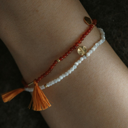 браслет из сердолика с тыквенной кистью