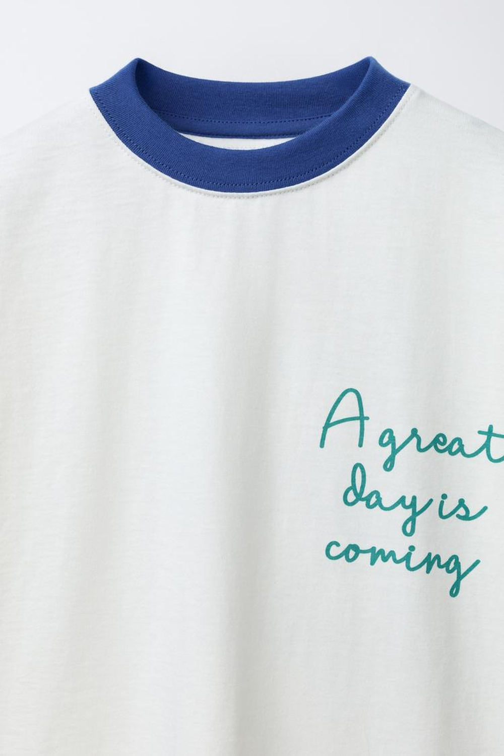 ZARA ФУТБОЛКА С КОНТРАСТНЫМИ РУКАВАМИ И НАДПИСЬЮ, БЕЛЫЙ