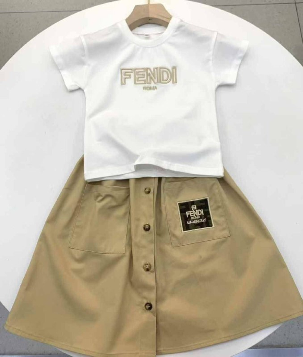 Юбка и футболка Fendi