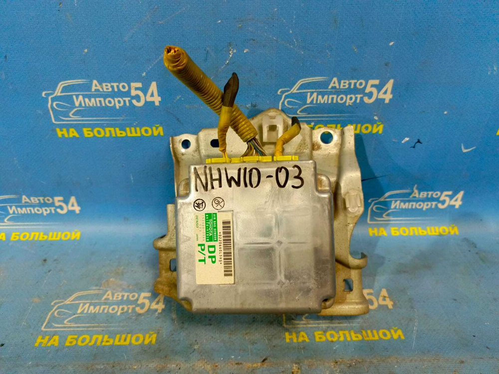 Блок управления AIR BAG TOYOTA PRIUS 1999