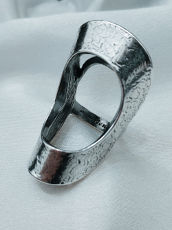 "Loop" кольцо в серебряном покрытии из коллекции "At sign" от Jenavi