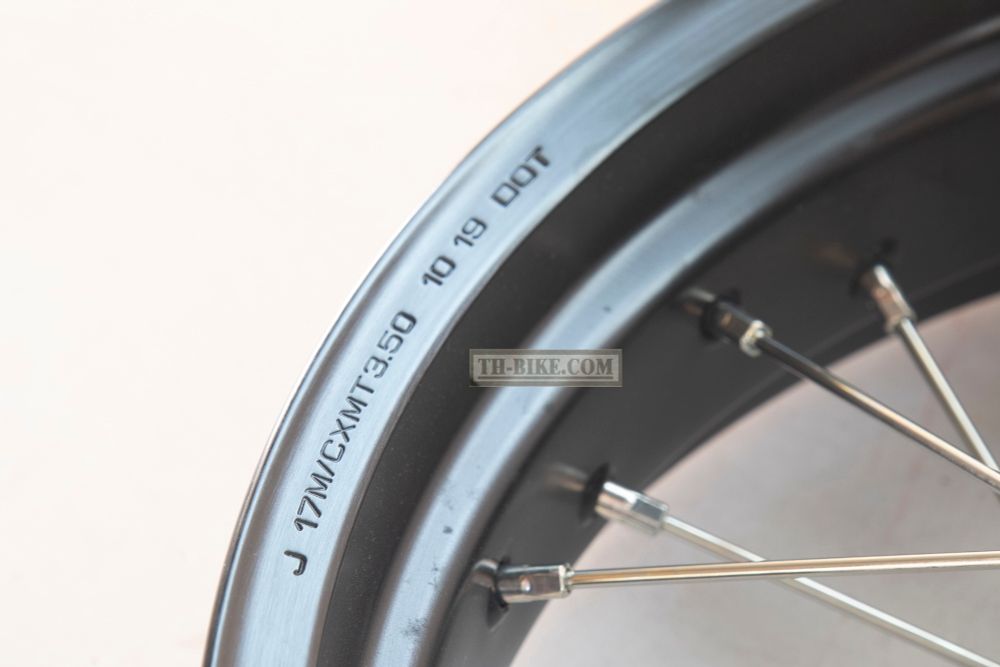 42650-KZZ-A21.  WHEEL SUB ASSY,RR. BLACK COLOR. CRF250M. motard.