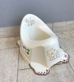 Горшок детский "Мишка" нескользящий муз. (beige-бежевый)