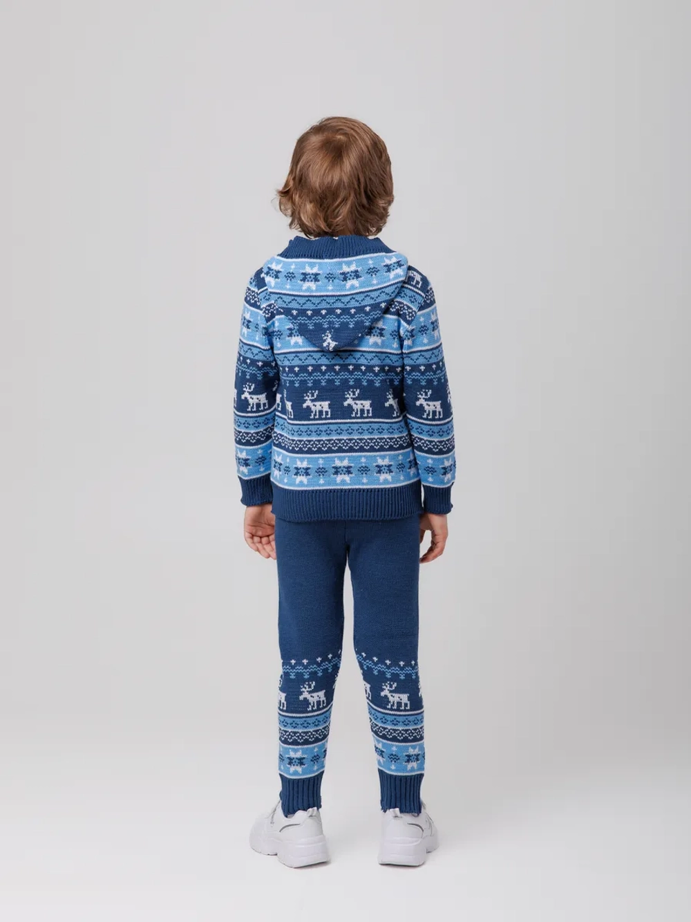 Кофта вязаная на молнии с капюшоном