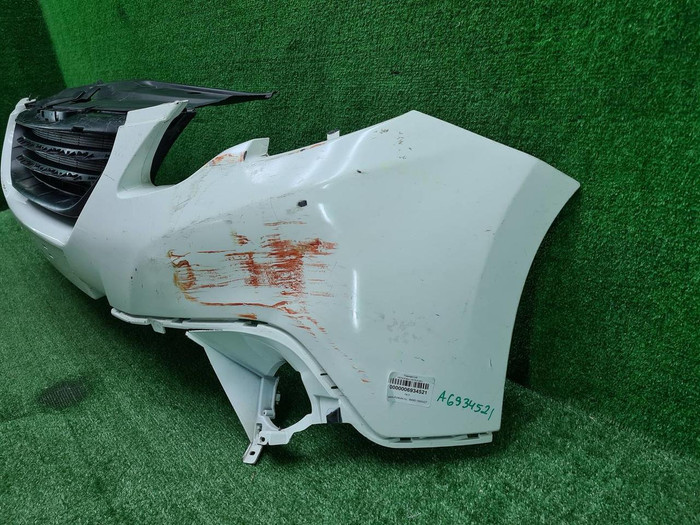 Бампер передний Peugeot 2008 (2013-2016)