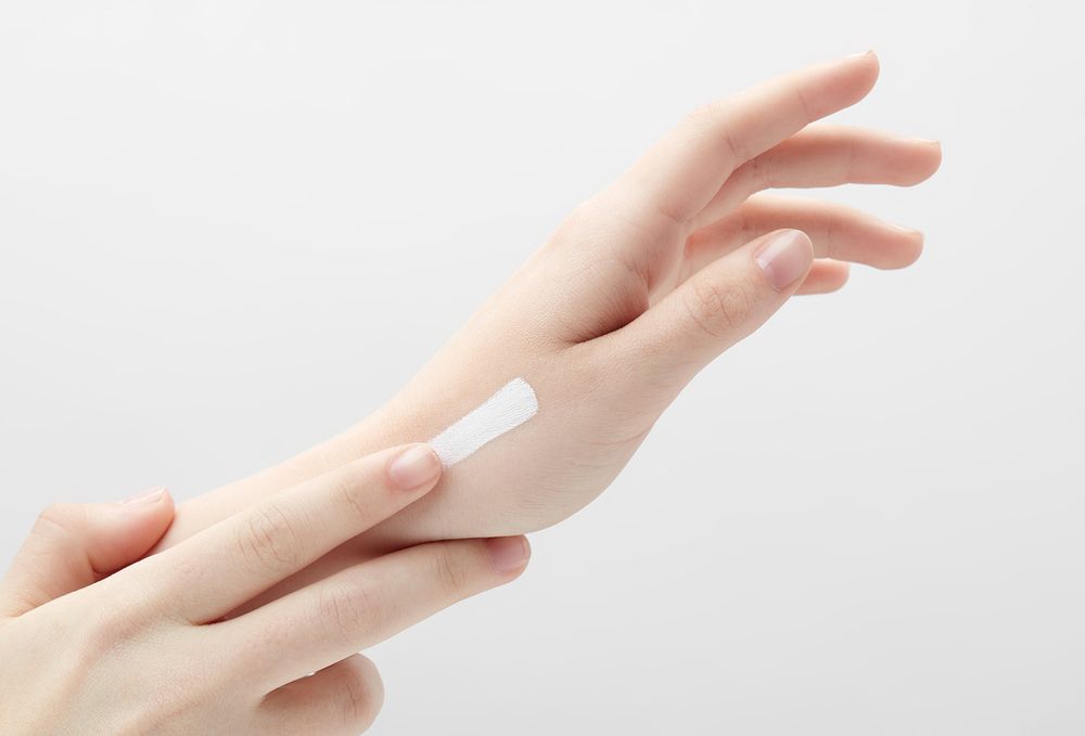 База для яркости и стойкости теней ManlyPRO Clarity of color - БТEB01