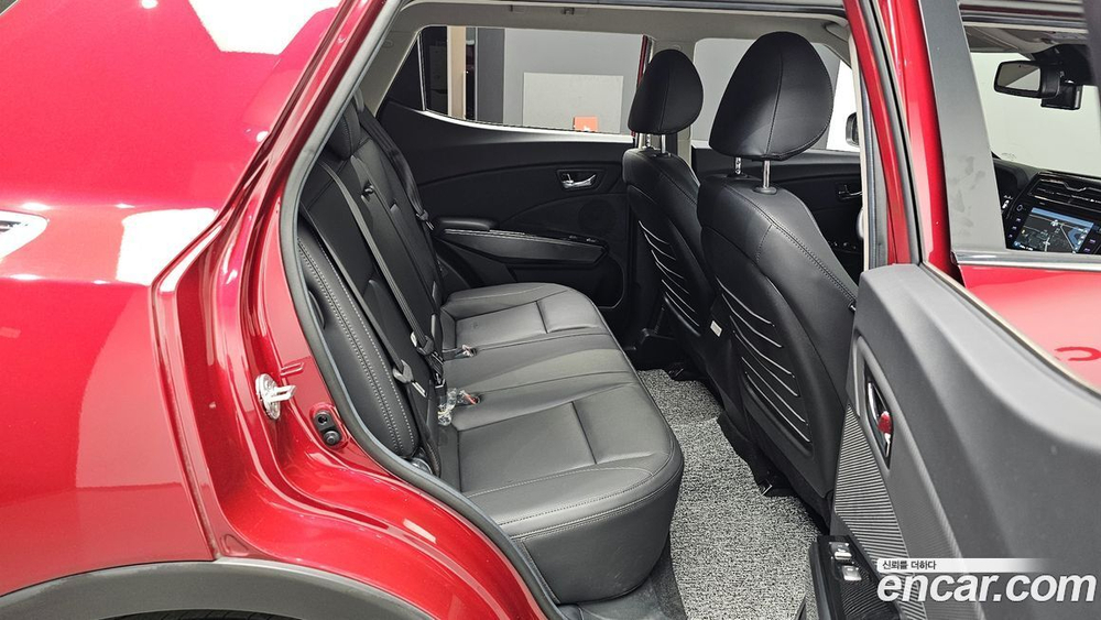 KG Mobility (Ssangyong) Very New Tivoli Бензин 1.5 2WD (06.2022)