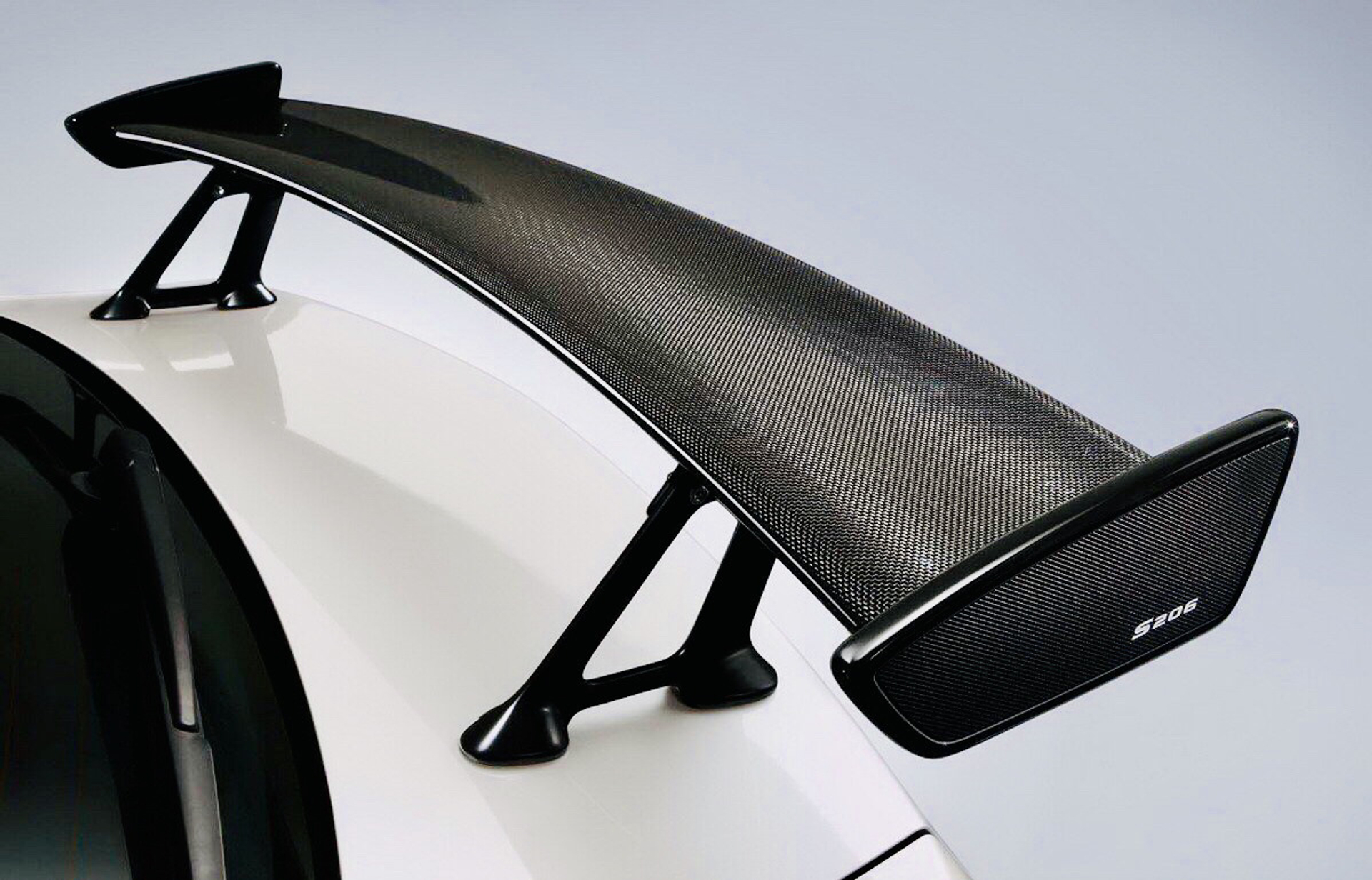 Спойлеры, элероны, молдинги