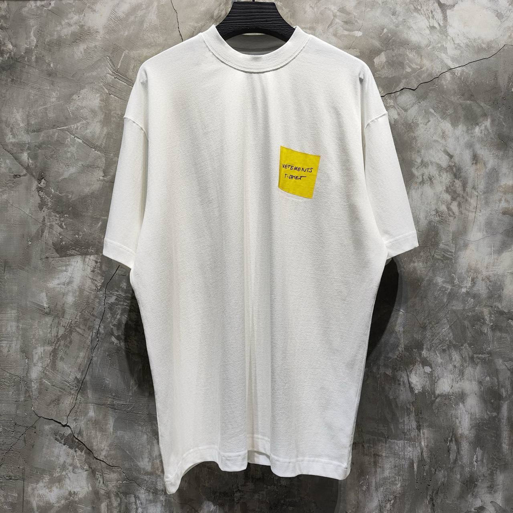 Футболка Vetements