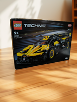 LEGO Technic 42151 «Болид Bugatti» — скоростной спорткар с деталями