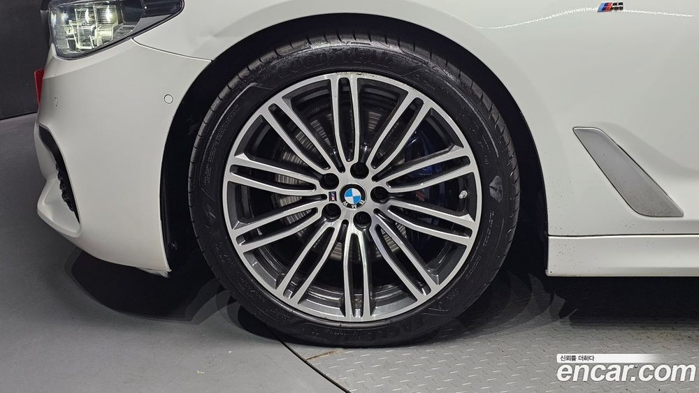 BMW 5 Series (G30) 530i xDrive M Sports Plus (08.2019)