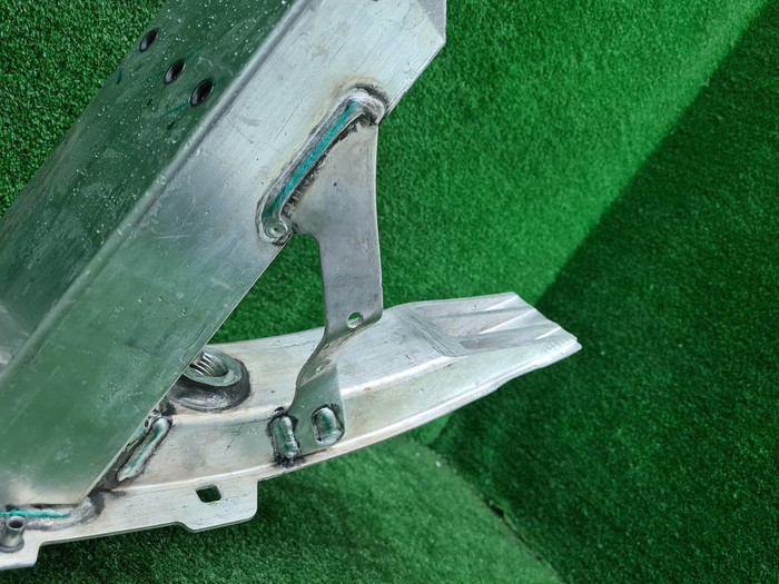 Усилитель передний BMW I7 G70 (2022-н.в.)