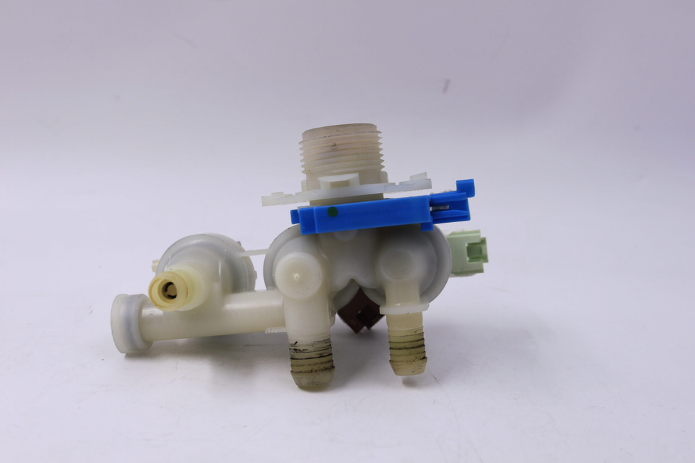 Электромагнитный заливной клапан стиральной машины Electolux 33560060