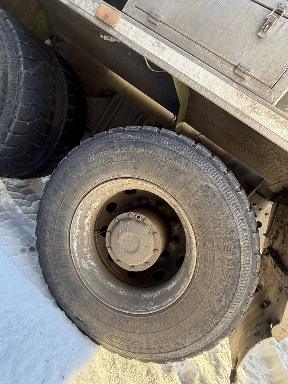 Shacman (Shaanxi) SX* 6x4 Автобетоносмеситель SX5258GJB6R384 (Дизельный, 9,7 л, 329 л.с., МТ)