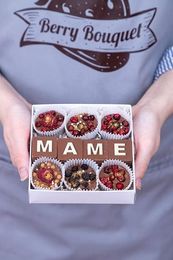 Конфеты ручной работы с ягодами Маме