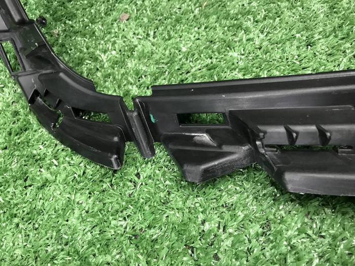 Решетка переднего бампера Porsche Cayenne 3 17-23