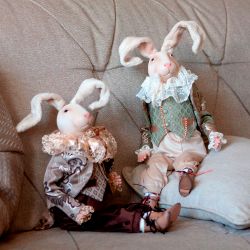 Кукла коллекционная Братец Кролик Олива