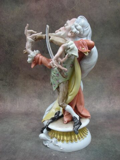Статуэтка. Фарфор. Скрипач виртуоз. Capodimonte. Италия