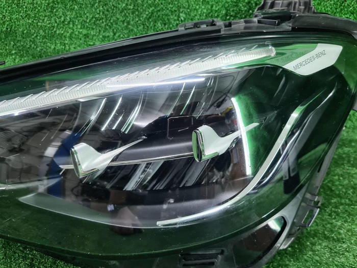Фара левая Mercedes E W213 (2020-2023) LED