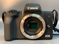 Canon EOS M50 Kit 15-45 mm 12000 кадров