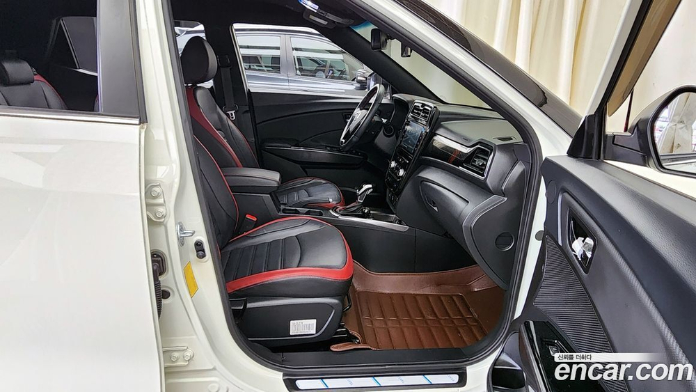 KG Mobility (Ssangyong) Very New Tivoli Бензин 1.5 2WD (09.2019)