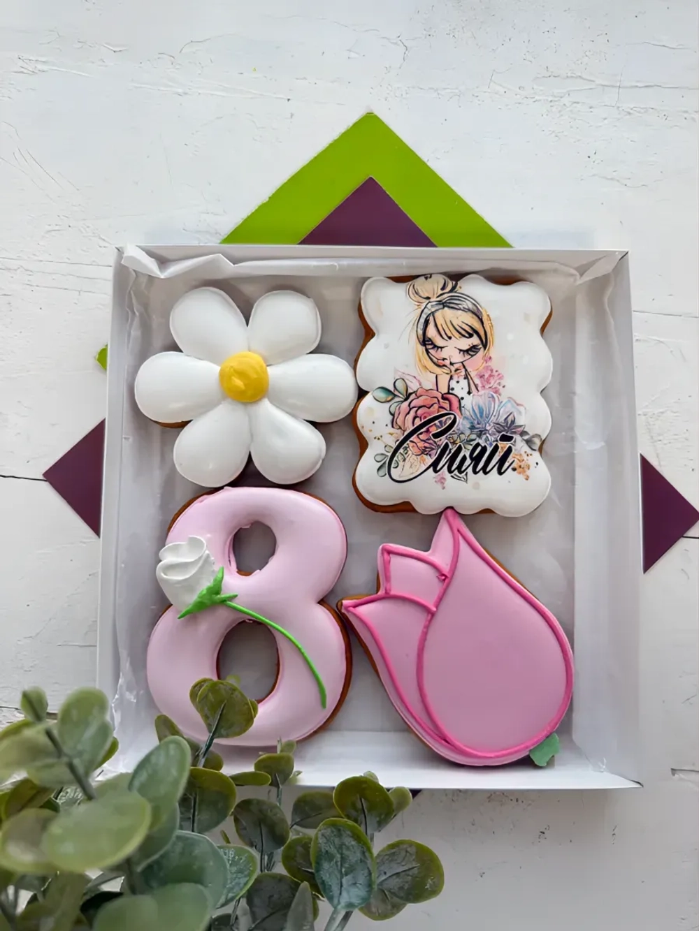 Набор имбирных пряников 8 Марта вкусный подарок