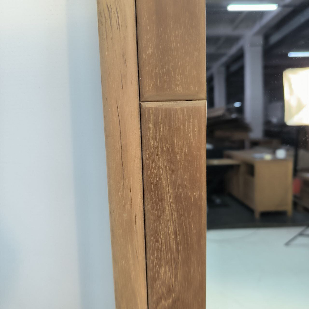 Зеркало из массива тика 50009 (80*60*3)
