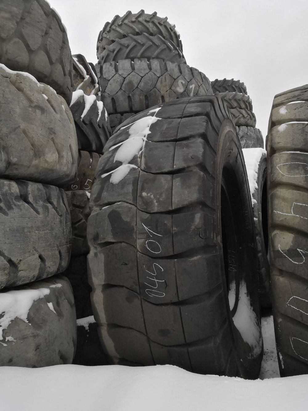 33.00R51 Bridgestone VRPS шина б/у