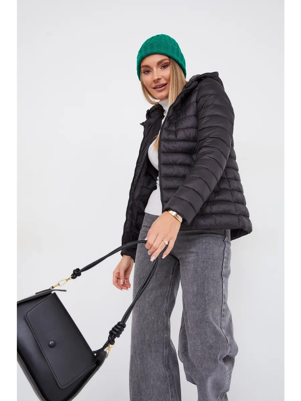 Куртка стеганая с капюшоном легкая