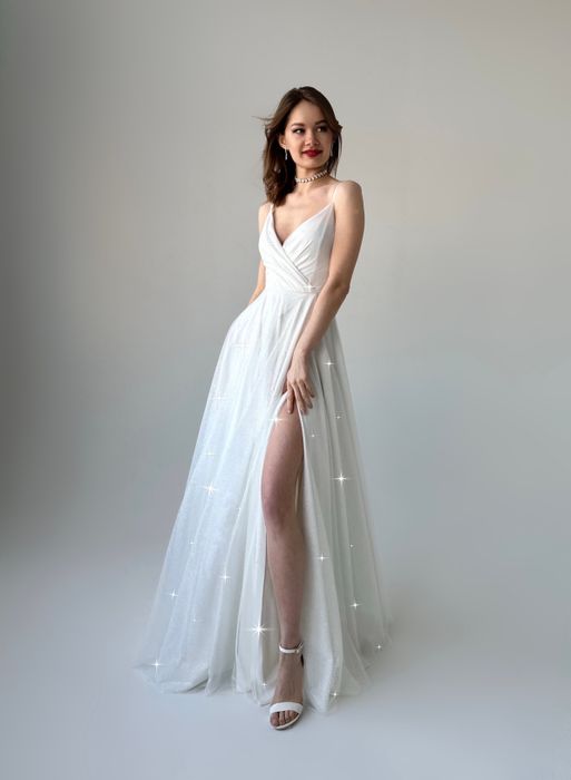 Свадебное нарядное блестящее платье  (молочный)