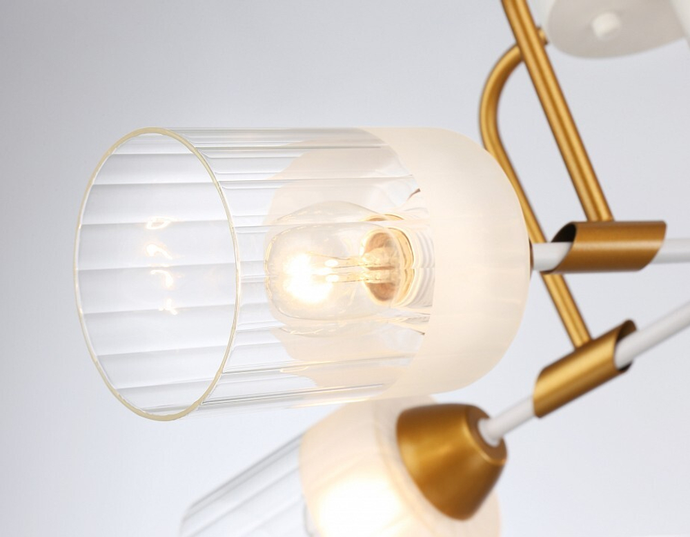 Потолочная люстра Ambrella Light TR TR303323