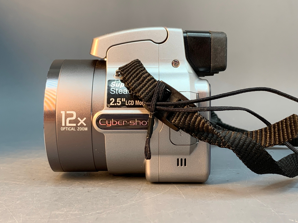 Sony Cybershot super steady shot DSC H1