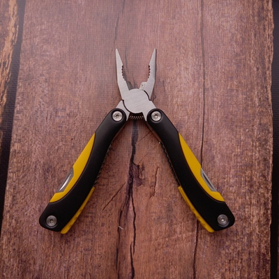 Мультиинструмент MT 1019 Pirat