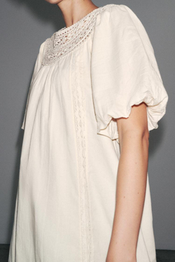 ZARA КОРОТКОЕ ПЛАТЬЕ С ВЫШИВКОЙ — ZW COLLECTION, ЭКРЮ