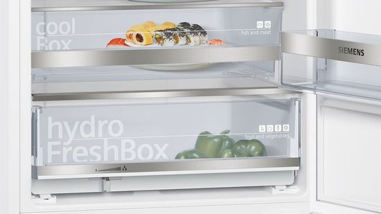 Холодильник Siemens KG39NAW26R