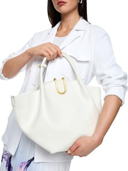 Marc Cain Сумка из натуральной кожи с магнитной застёжкой