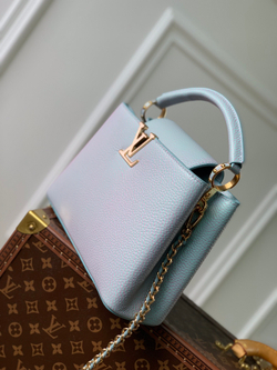 Louis Vuitton Capucines BB