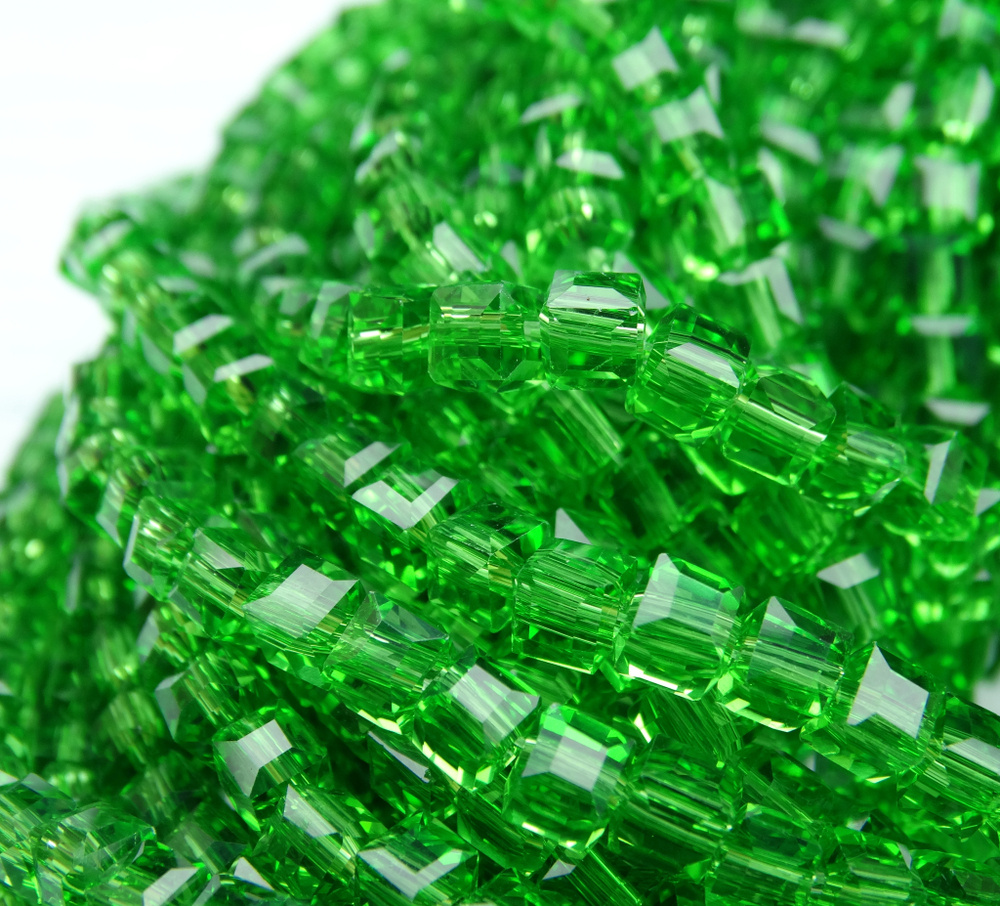 БВ021НН4 Хрустальные бусины квадратные, цвет: зеленый, размер 4 мм, кол-во: 44-45 шт.