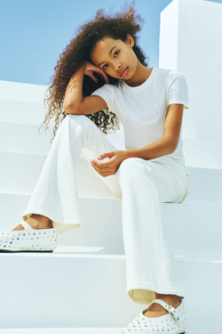 H&M Джинсы Flared Leg с заниженной талией, белый