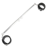 Регулируемая распорка со съемными наручниками (Цвет: черный с серебристым)