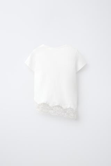 ZARA ОДНОТОННАЯ ФУТБОЛКА С КРУЖЕВНОЙ ОТДЕЛКОЙ, БЕЛЫЙ