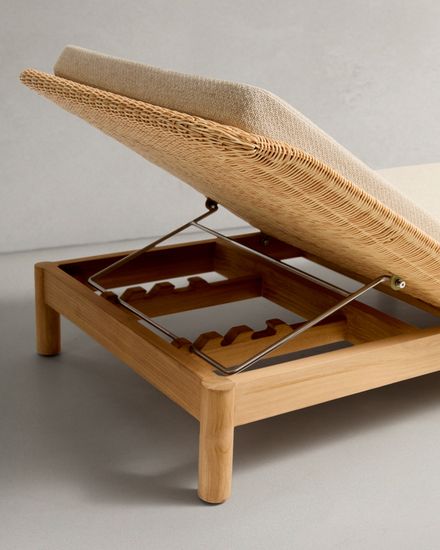 Шезлонг Galea из тикового дерева и синтетического ротанга Испания La Forma