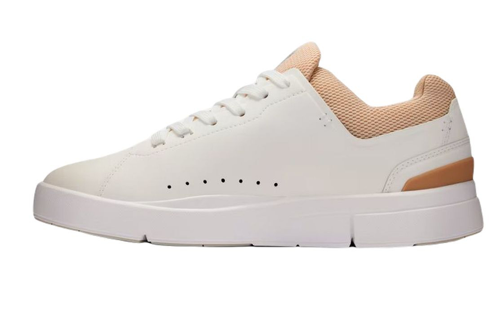 Женские КроссовкиOn The Roger Advantage - белый