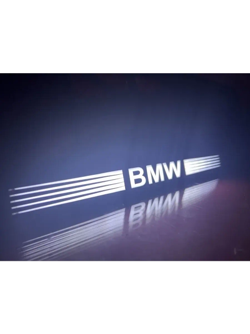 Рамка для номера с подсветкой, пластик ABS. BMW. Подсветка б