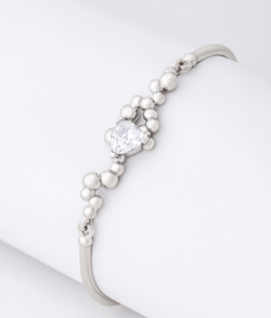 Браслет из серебра со вставкой из бесцветного фианита