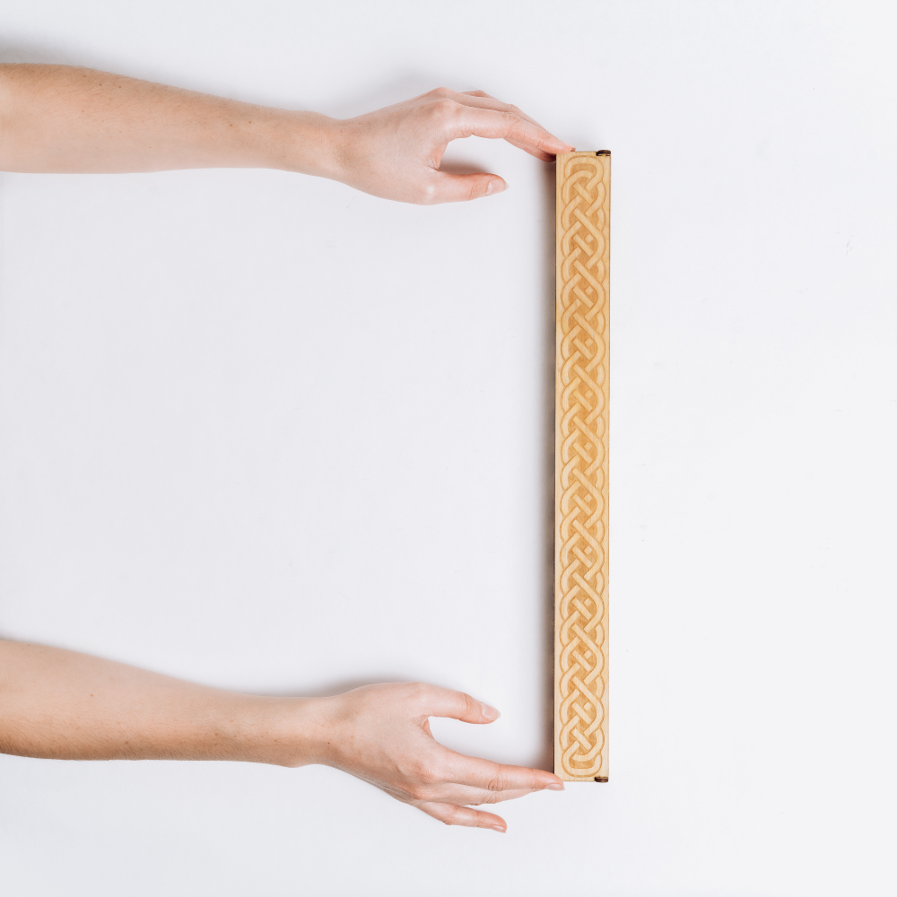 Деревянный  подарочный короб для указки 400 мм. PK13