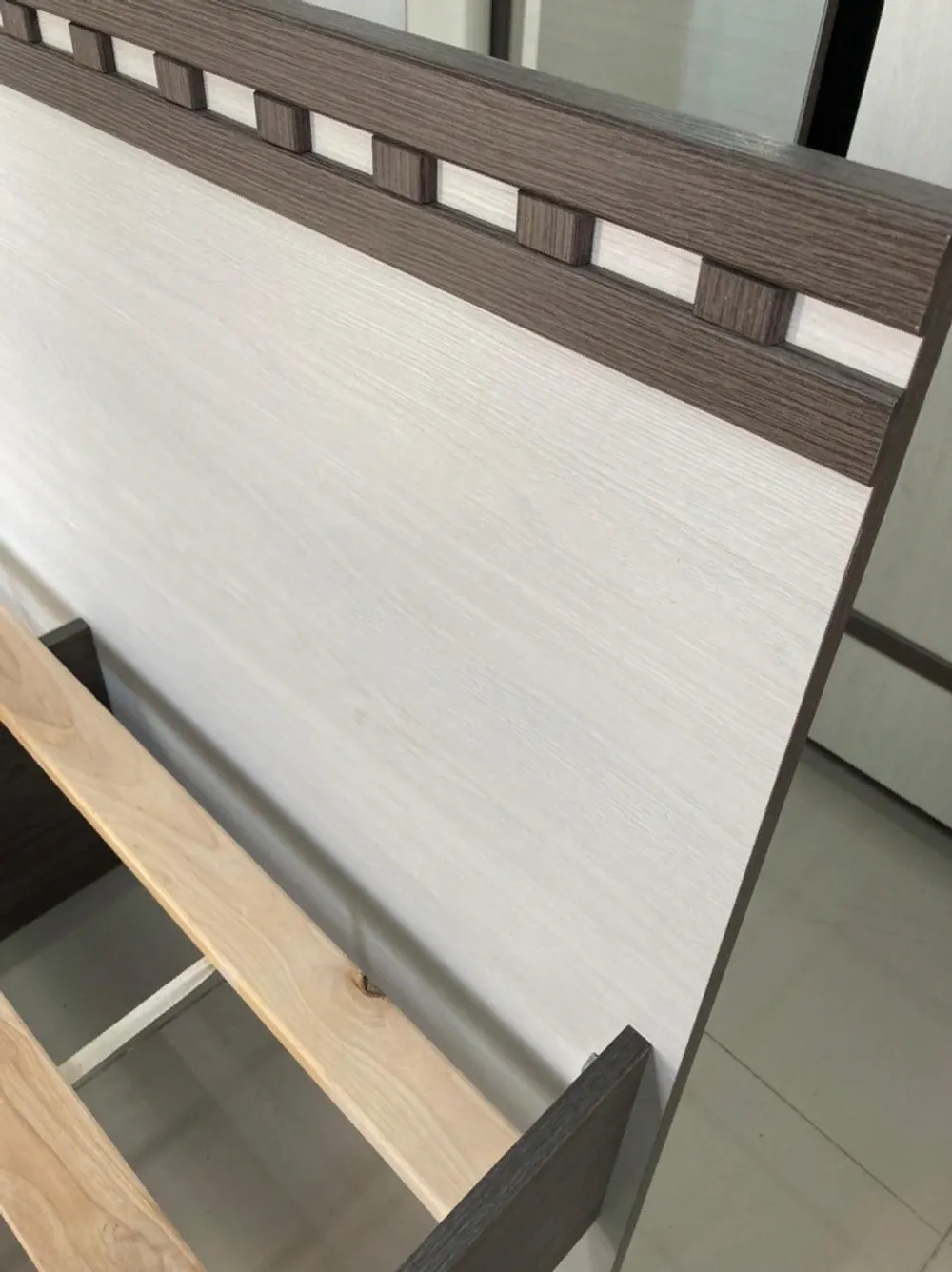 Кровать Ольга-13 ЛДСП реечное ладе яс.анкор темн/яс.анкор св 1600