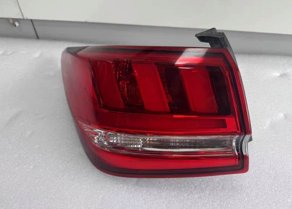 Задний фонарь (правый) для BAIC EU5 (R500/R550)