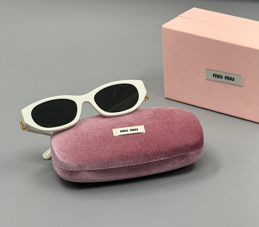 Солнцезащитные очки MIU MIU