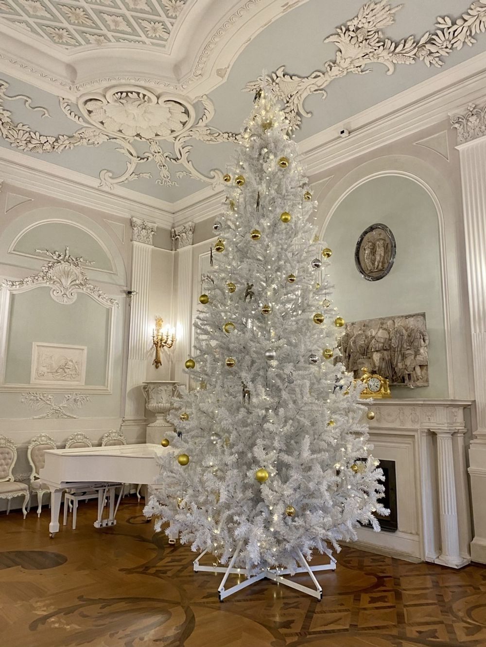 Большая белая елка «Рублевская» (белая пвх) 3,5 м